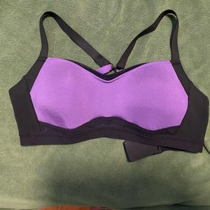 Brooks fineform moving comfort collection size xs